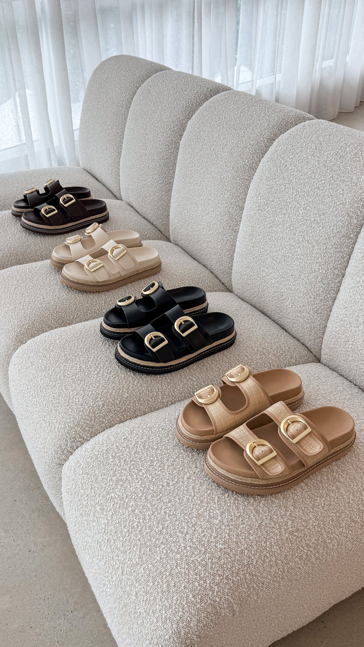Anora Slide - Black