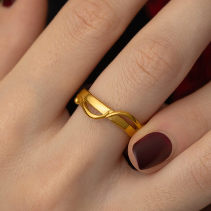 Love | حب Intertwined Ring