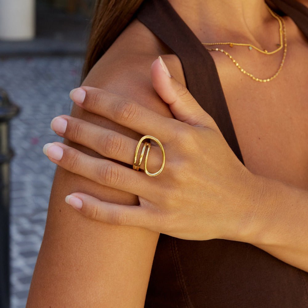 Ava Twisted Wave Ring