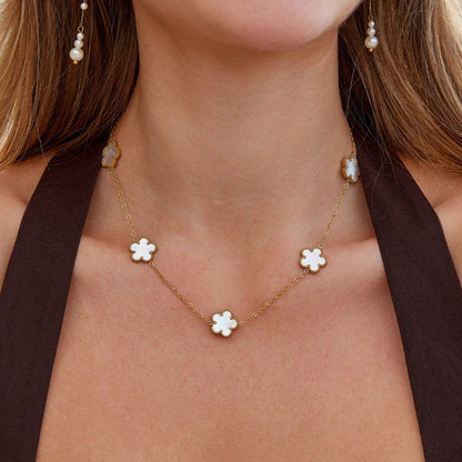 Pearl Shell Clover Necklace