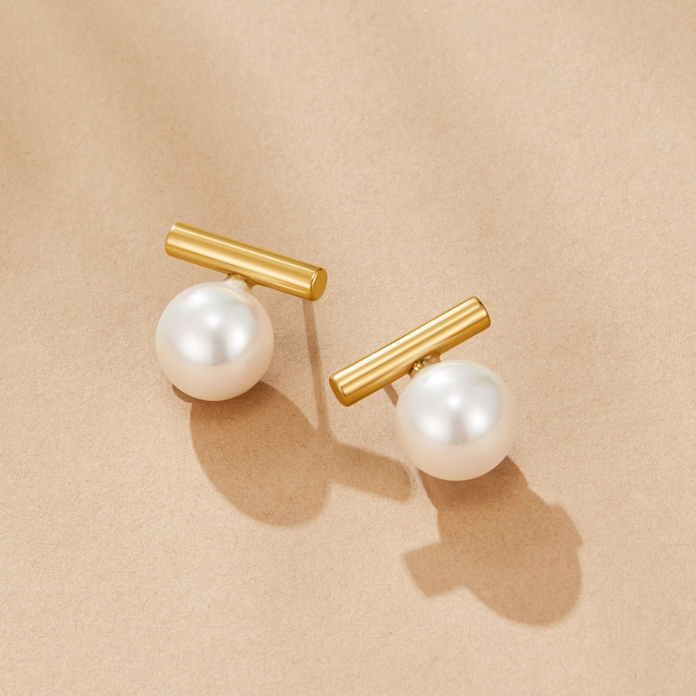 Yuna Pearl Stud Earrings